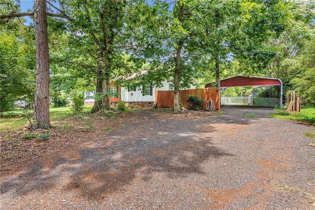 515 Wafford Road Property Photo 7