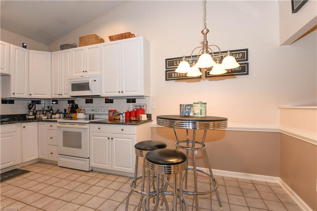 24 Wheelwright Court Property Photo 9