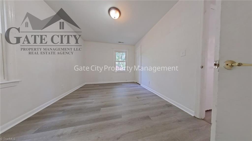 1903 Apex Place Property Photo 5