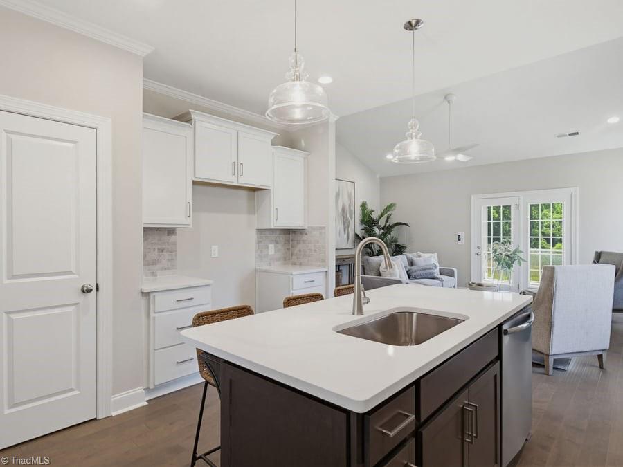 811 Gibb Street Property Photo 9