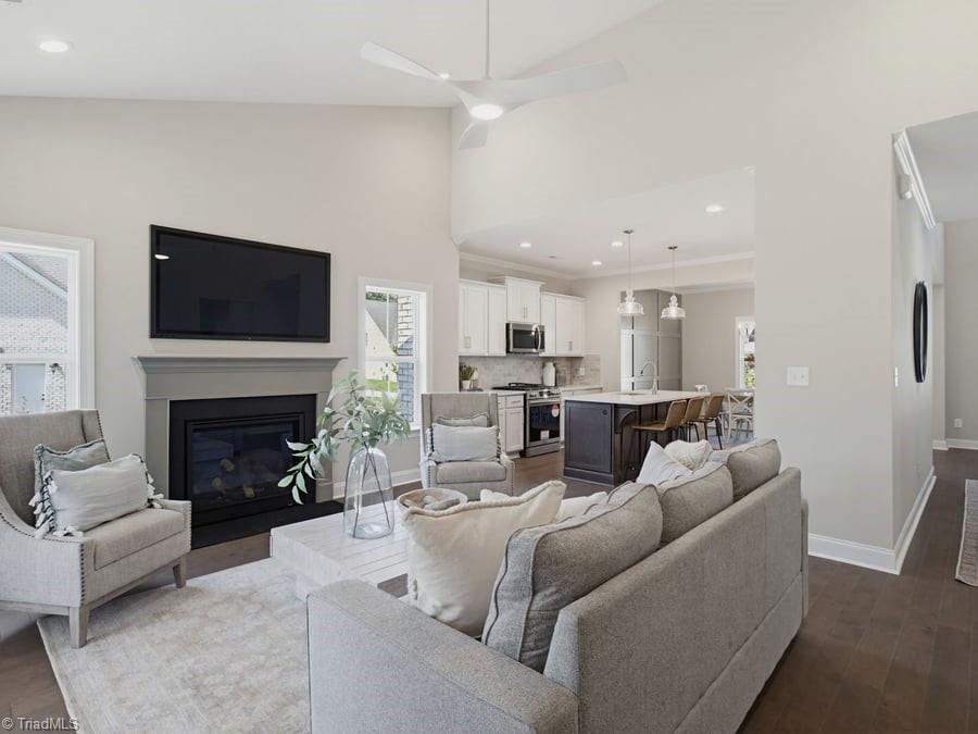 811 Gibb Street Property Photo 11