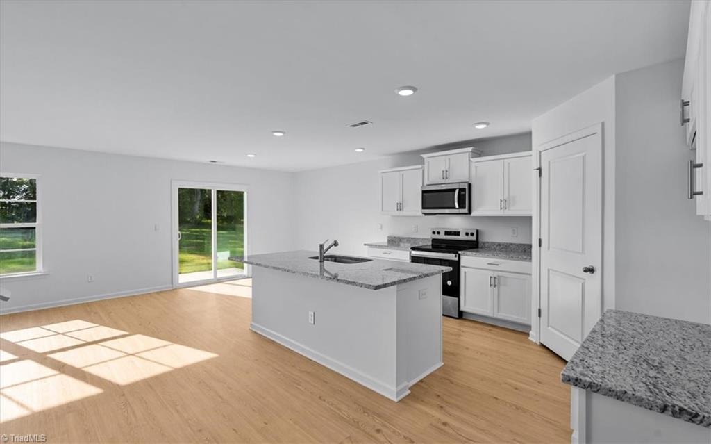 436 Jackson Way Property Photo 11