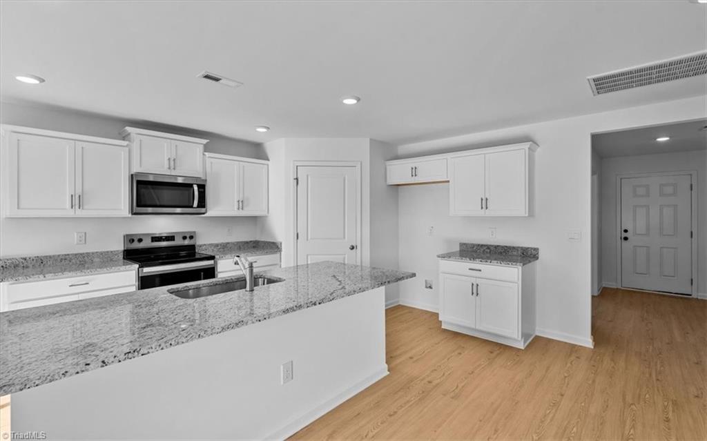 436 Jackson Way Property Photo 12