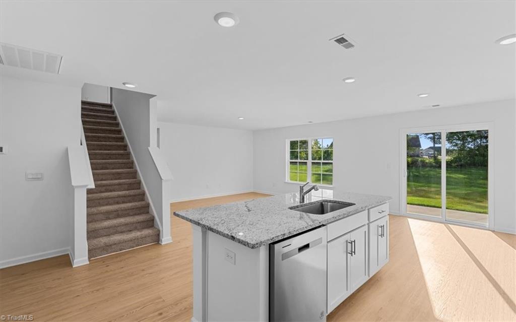 436 Jackson Way Property Photo 15