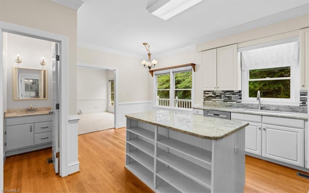 2609 Baytree Drive Property Photo 8