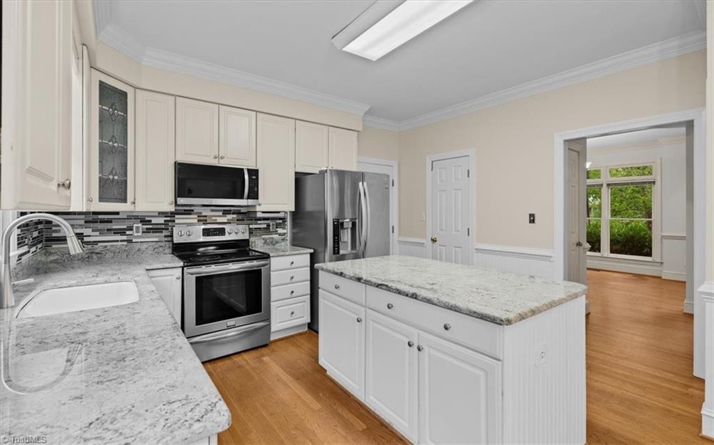 2609 Baytree Drive Property Photo 10