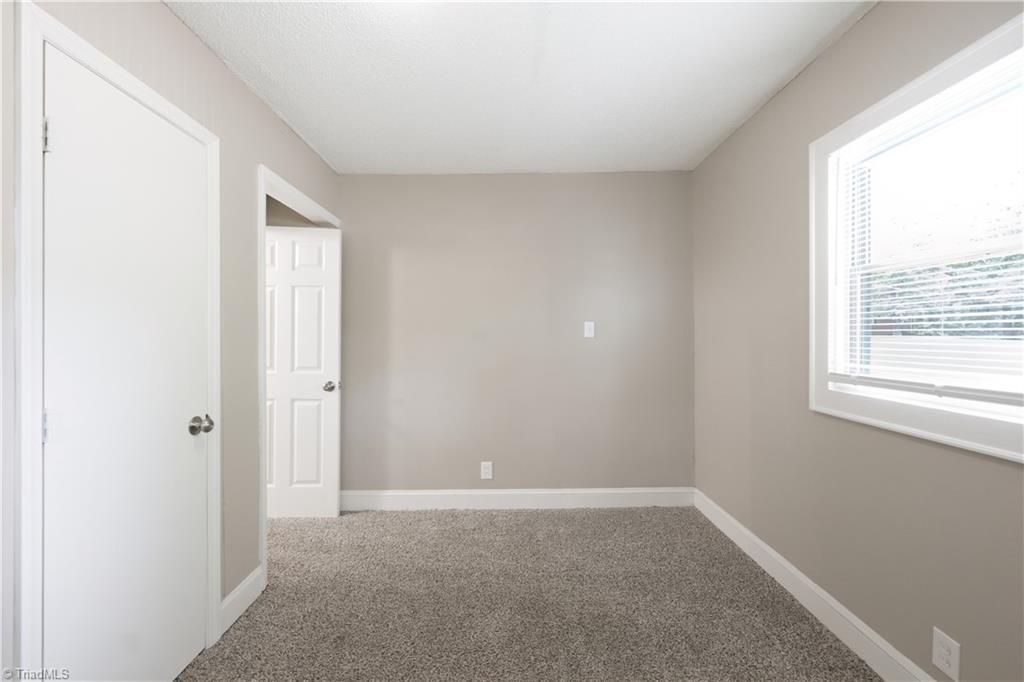 1616 Guyer Street Property Photo 26
