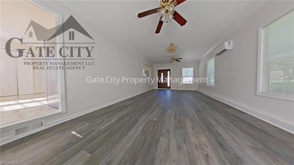 301 Cloverdale Drive Property Photo 4