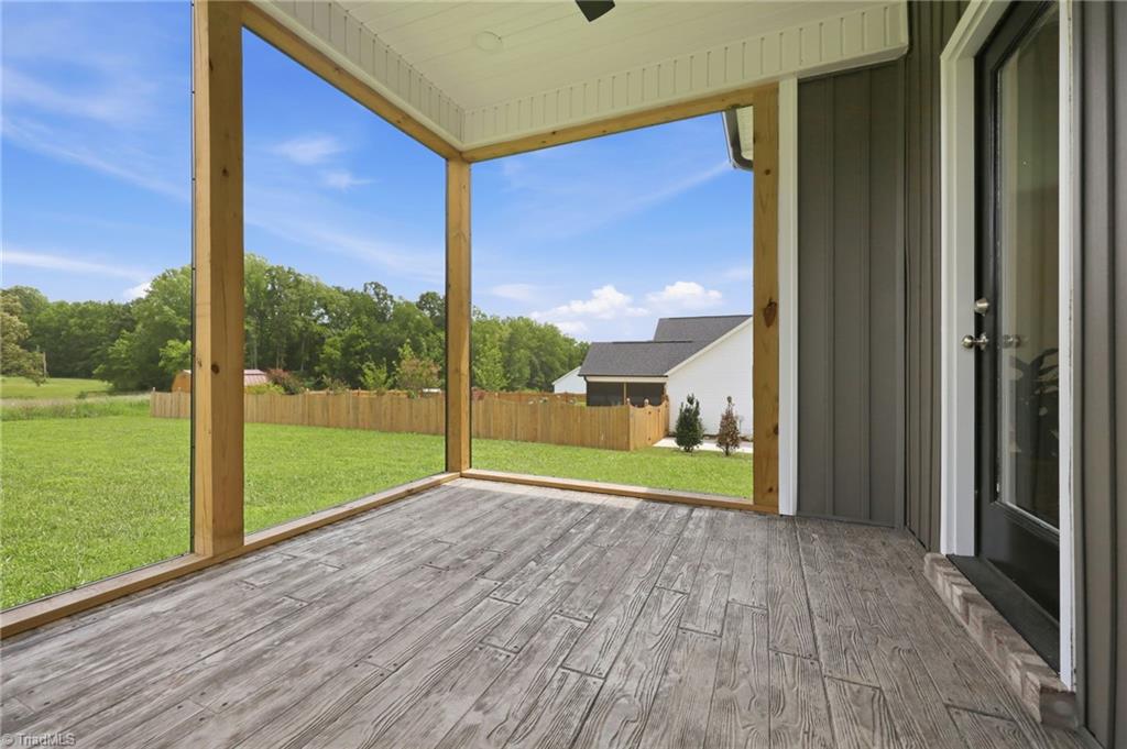 377 Lenalan Drive Property Photo 10