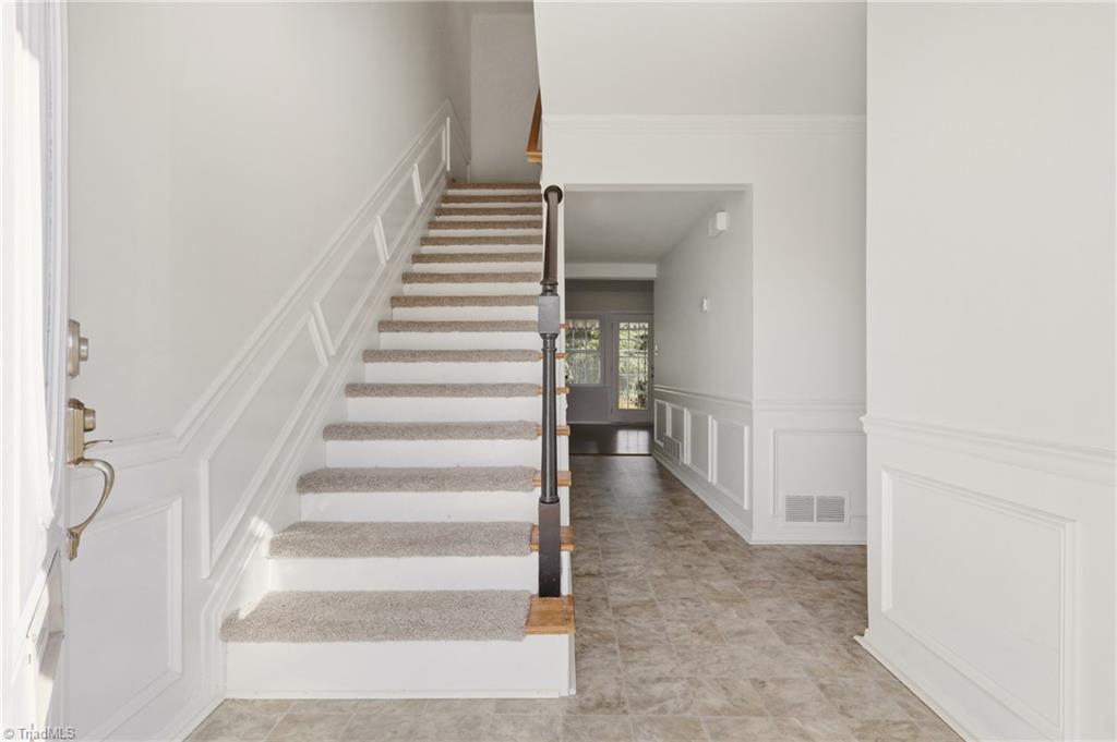 2902 Saint Marks Road Property Photo 4