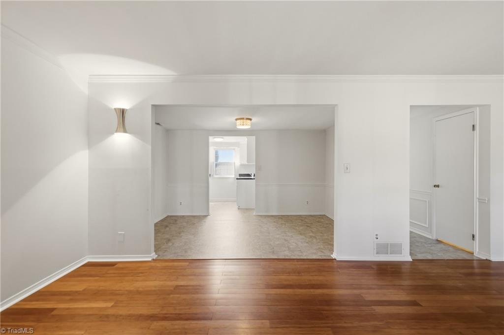 2902 Saint Marks Road Property Photo 7