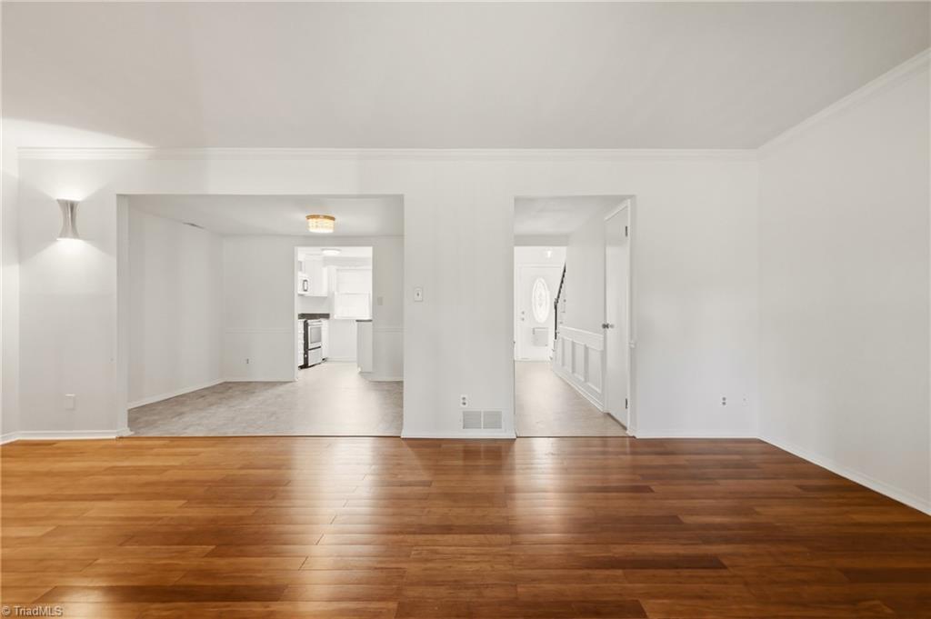 2902 Saint Marks Road Property Photo 8