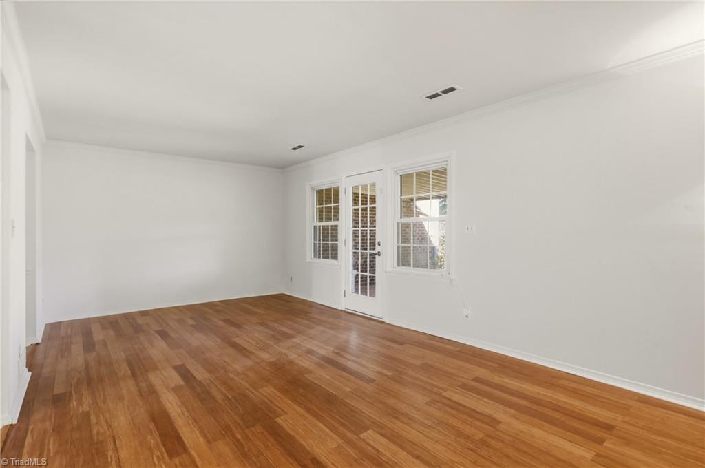 2902 Saint Marks Road Property Photo 10