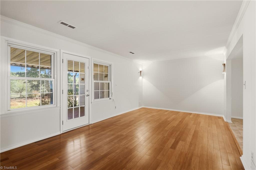 2902 Saint Marks Road Property Photo 11