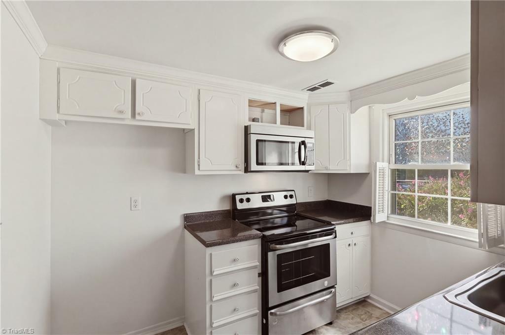 2902 Saint Marks Road Property Photo 12