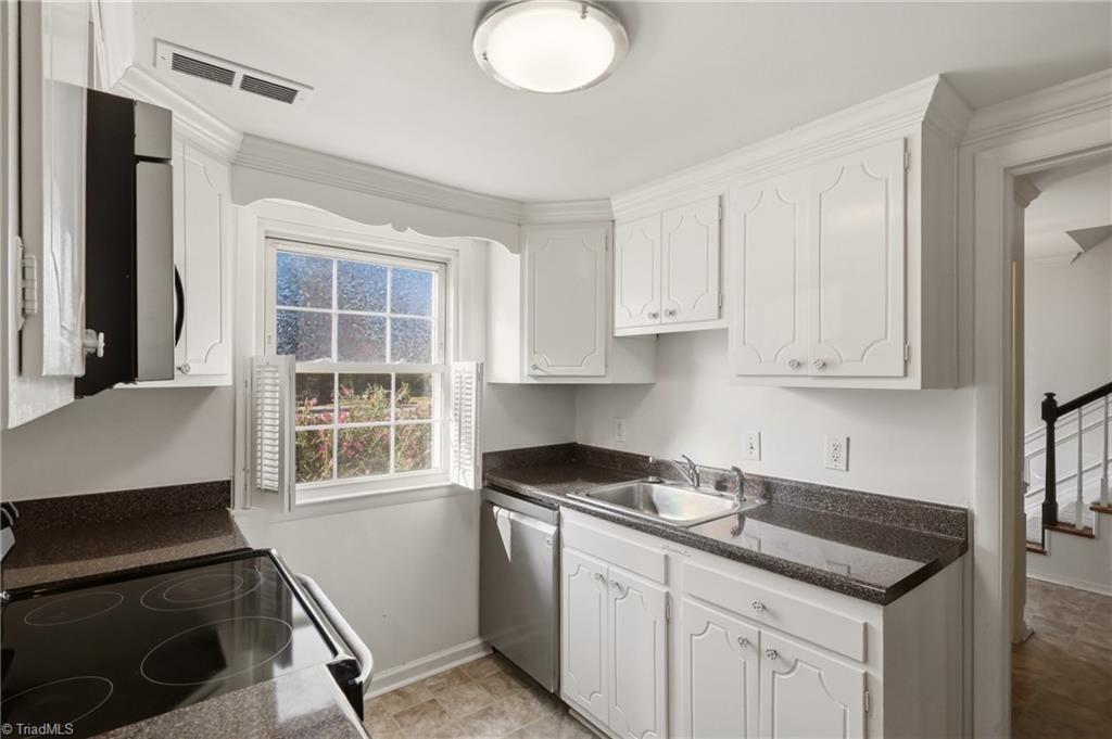 2902 Saint Marks Road Property Photo 13
