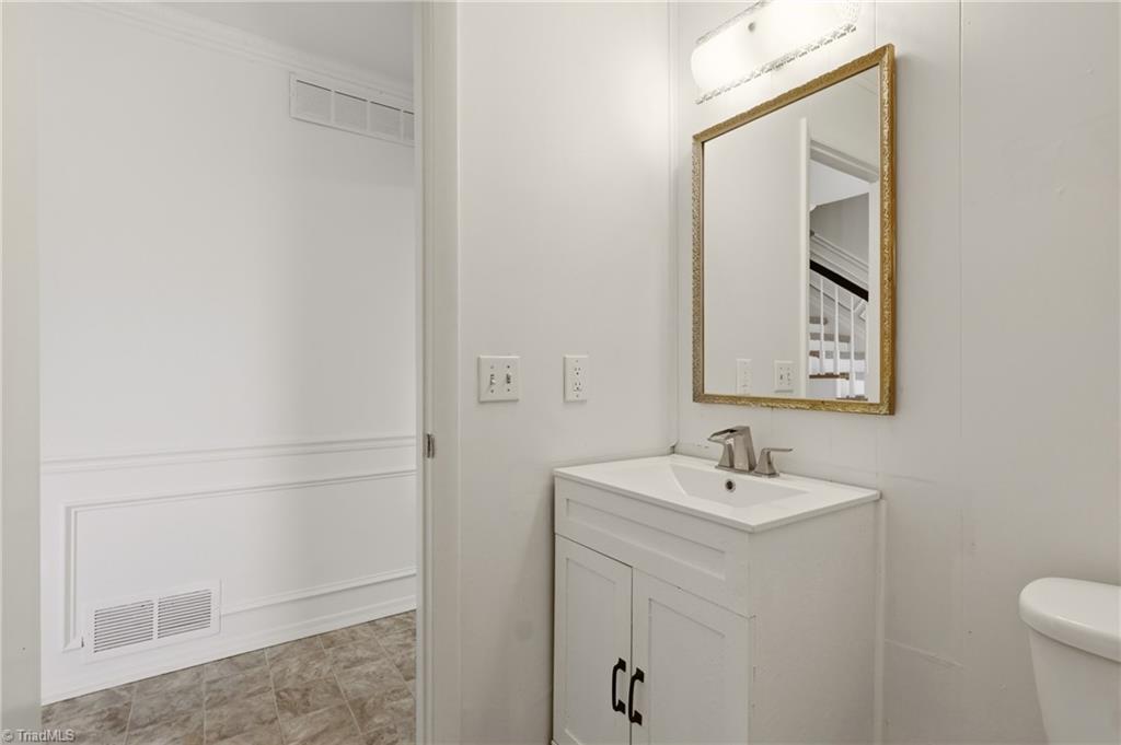 2902 Saint Marks Road Property Photo 15