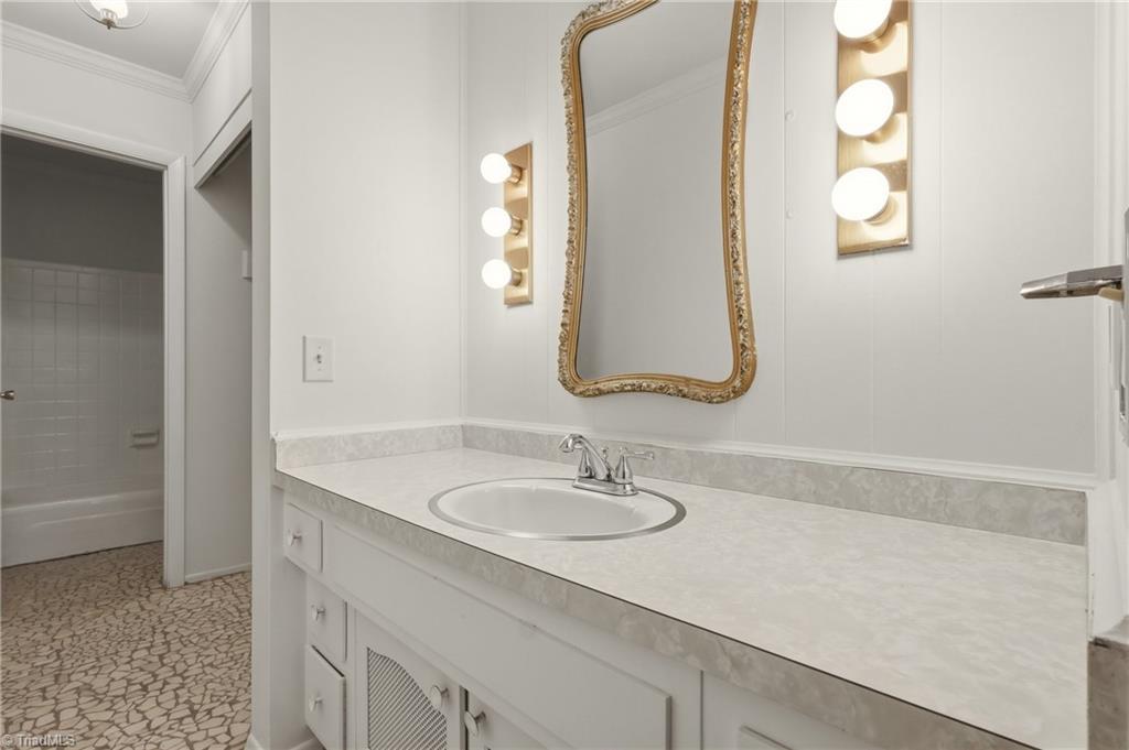 2902 Saint Marks Road Property Photo 22