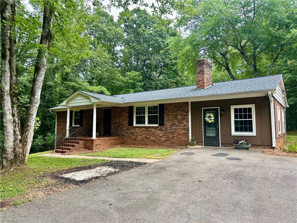549 Conrad Road Property Photo 3