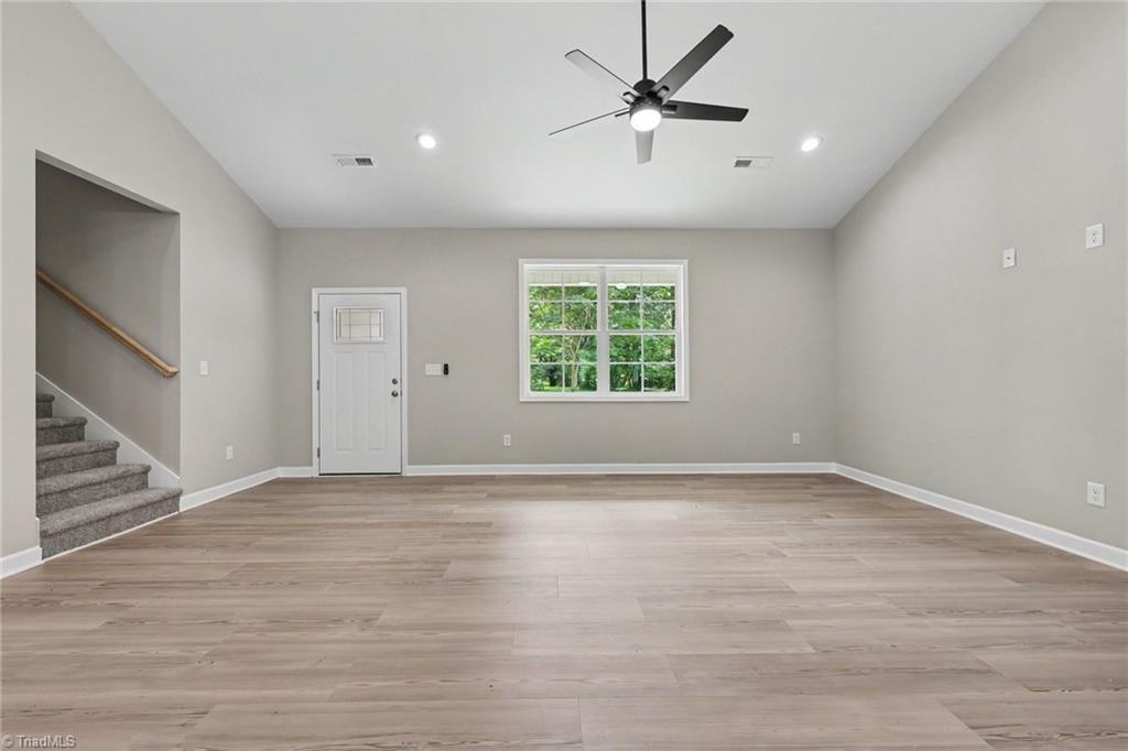 125 City Line Drive Property Photo 3