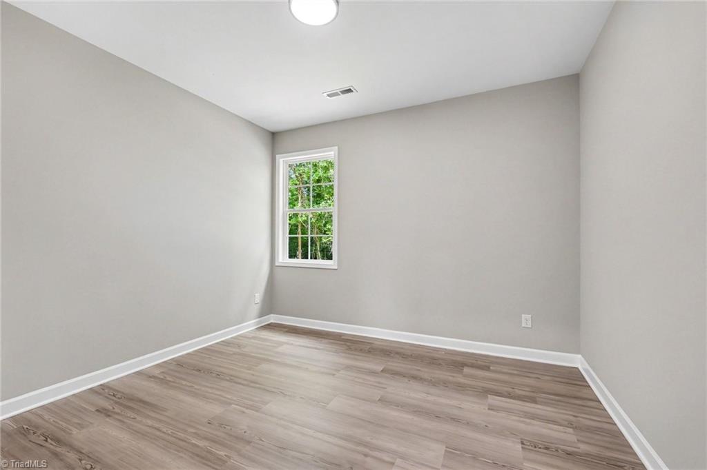 125 City Line Drive Property Photo 25