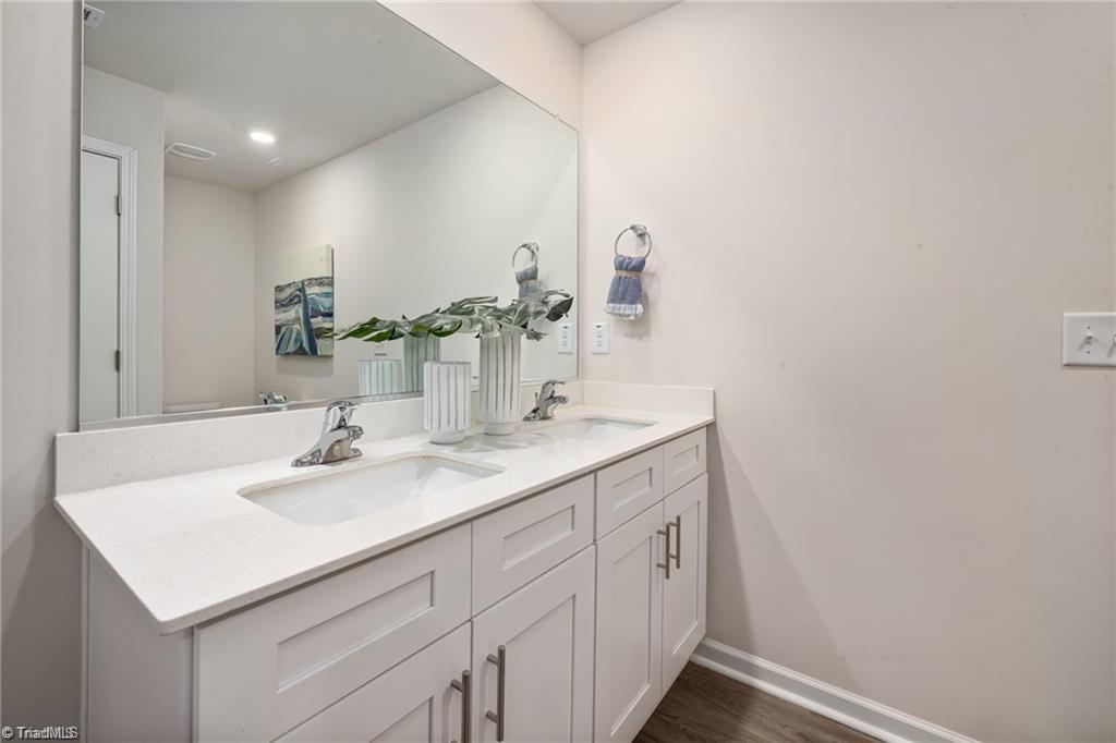 5621 Carrington Court Property Photo 18