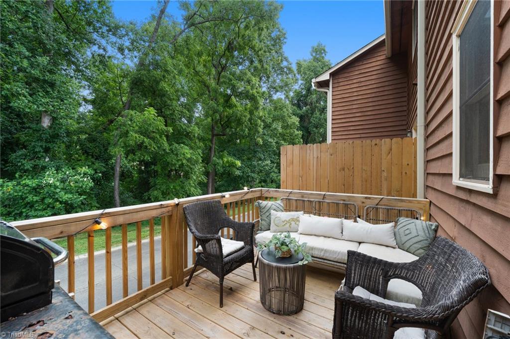 524 Rock Cliff Court Property Photo 6