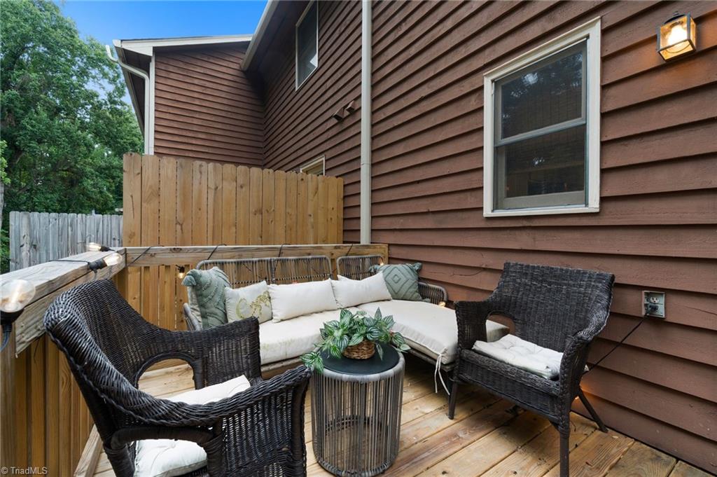 524 Rock Cliff Court Property Photo 9