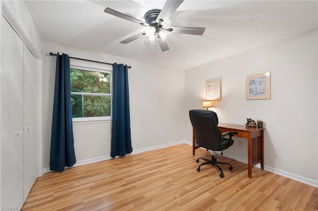 524 Rock Cliff Court Property Photo 28