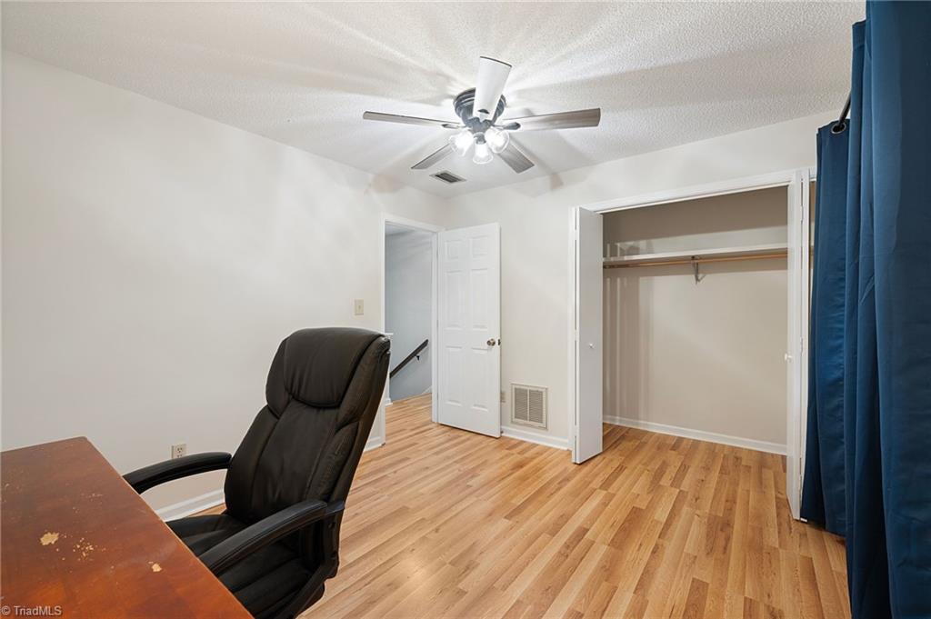 524 Rock Cliff Court Property Photo 29