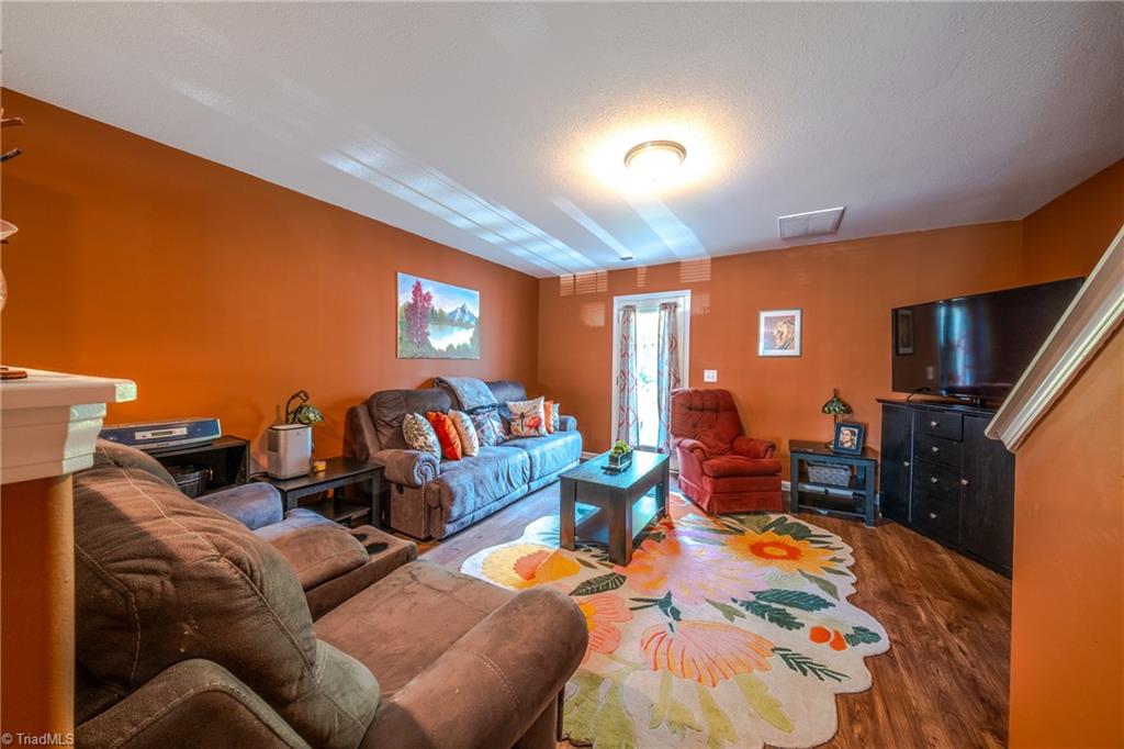 1166 Brooksridge Way Property Photo 8