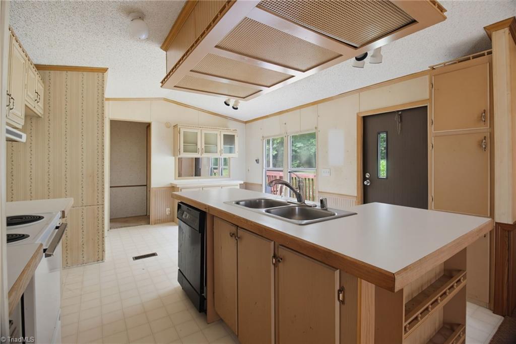 372 Gentry Road Property Photo 10