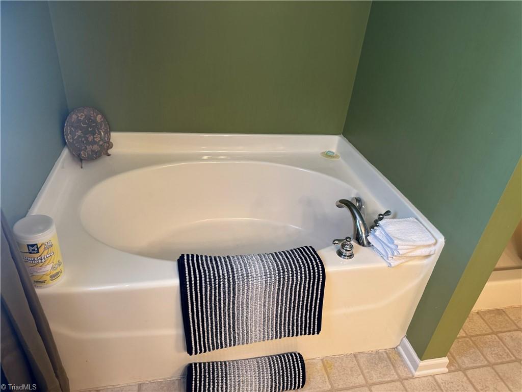 1228785 Property Photo 15