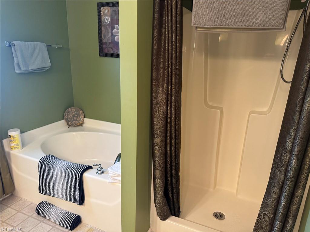 1228785 Property Photo 16
