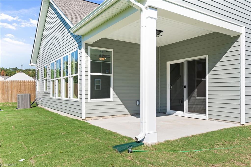 746 Brooklet Court Property Photo 4