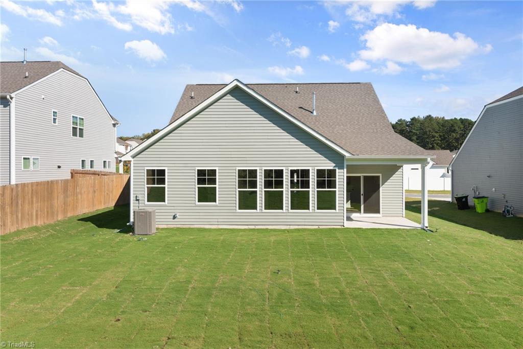 746 Brooklet Court Property Photo 6