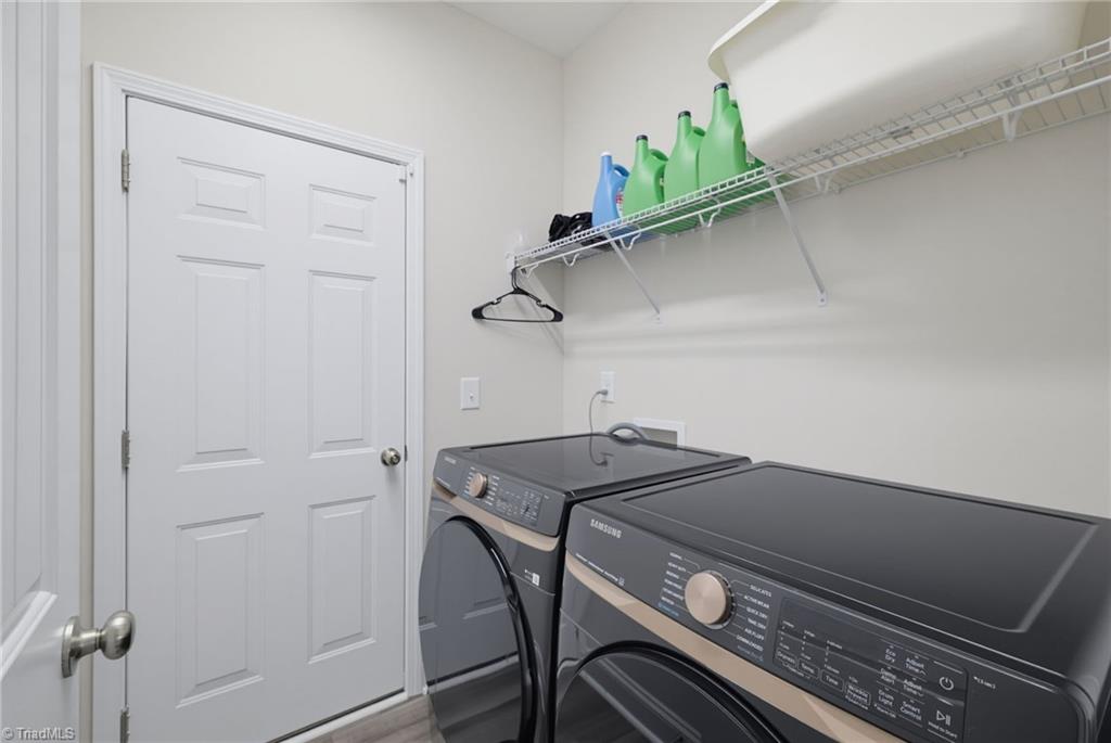 668 Palomino Mustang Drive Property Photo 16