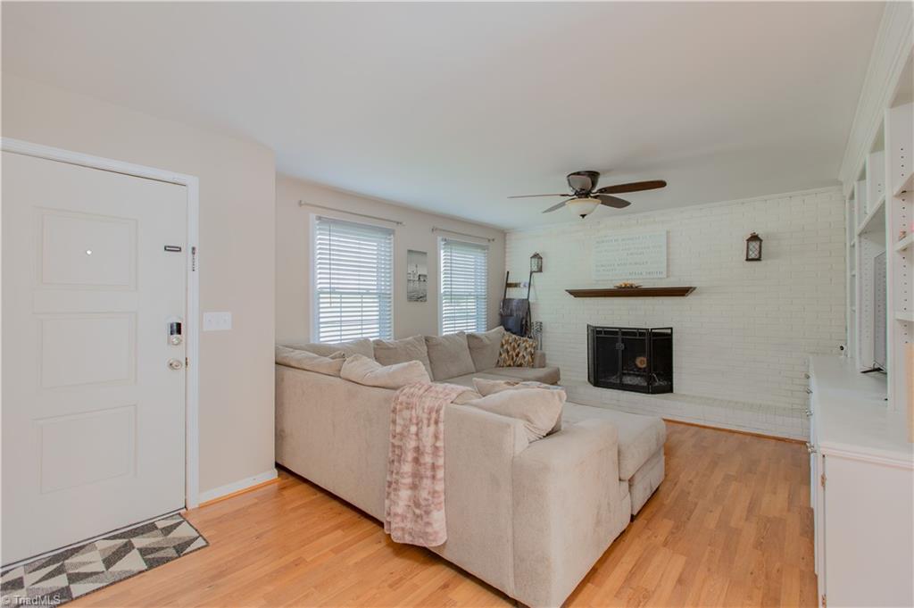 5343 Mapleton Street Property Photo 3