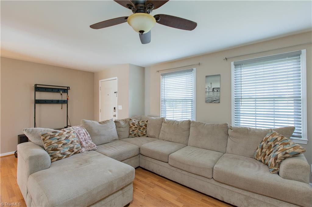 5343 Mapleton Street Property Photo 5