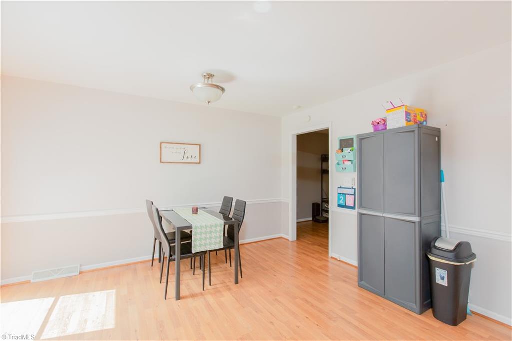 5343 Mapleton Street Property Photo 9