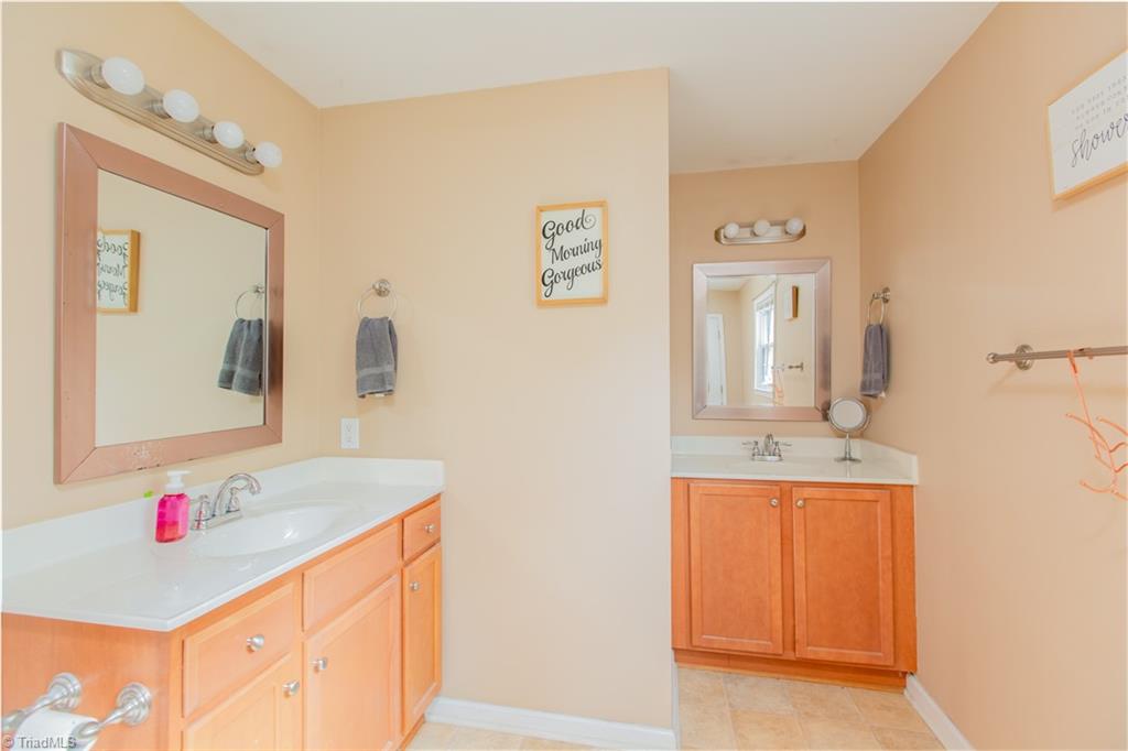 5343 Mapleton Street Property Photo 11