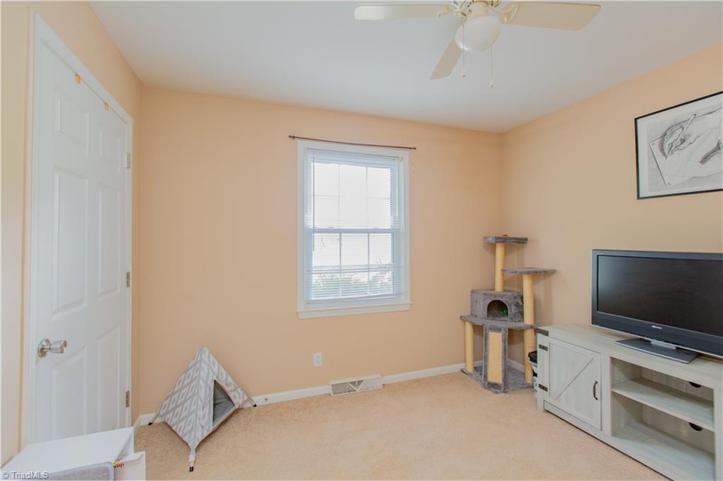 5343 Mapleton Street Property Photo 15
