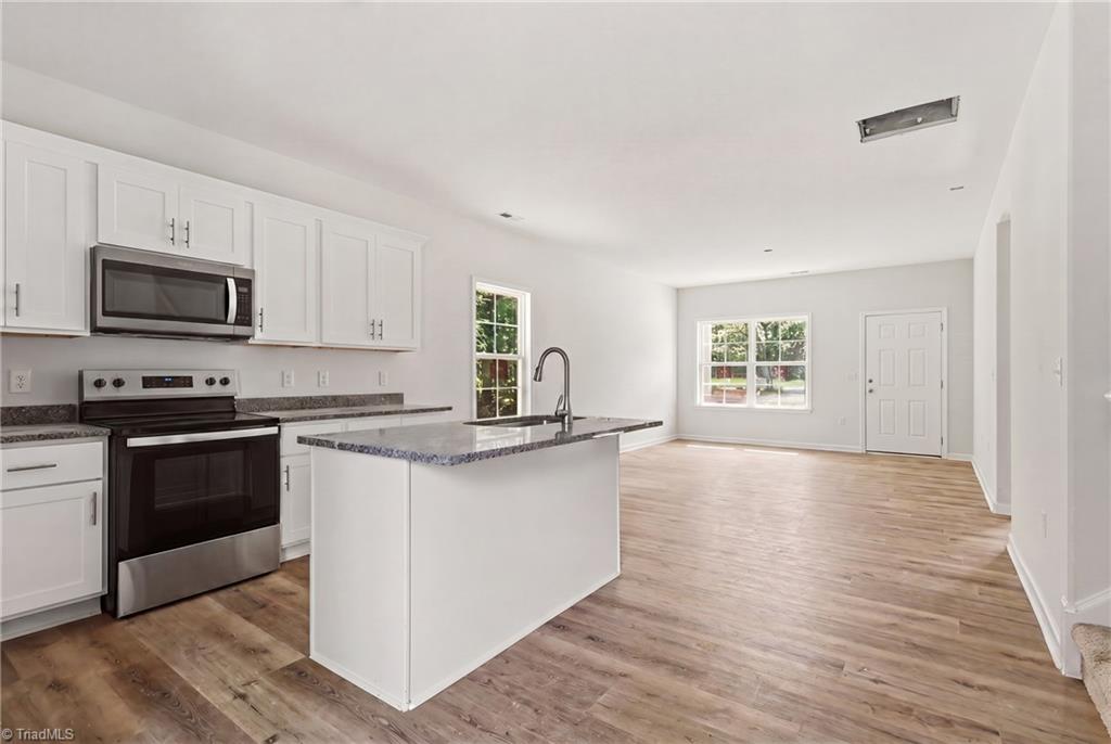 205 E Springfield Road Property Photo 4