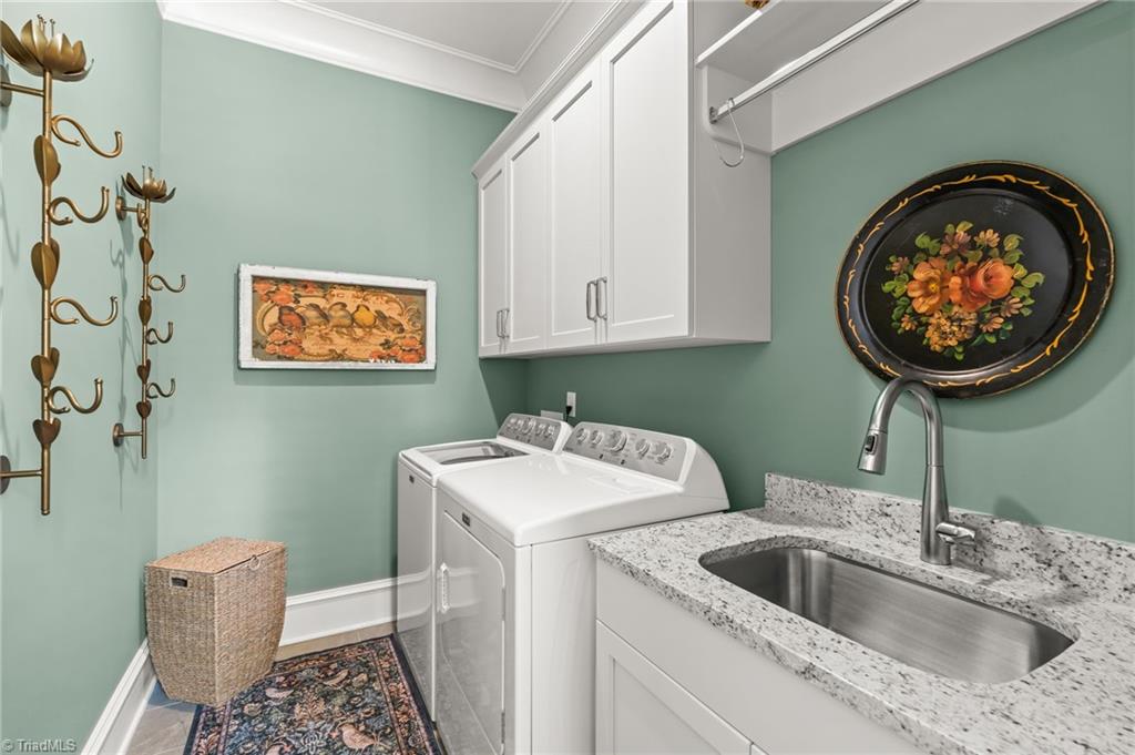 8111 Falcon Trail Property Photo 24