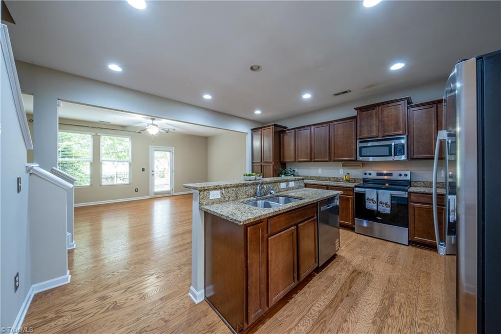 9814 Precious Stone Drive Property Photo 6