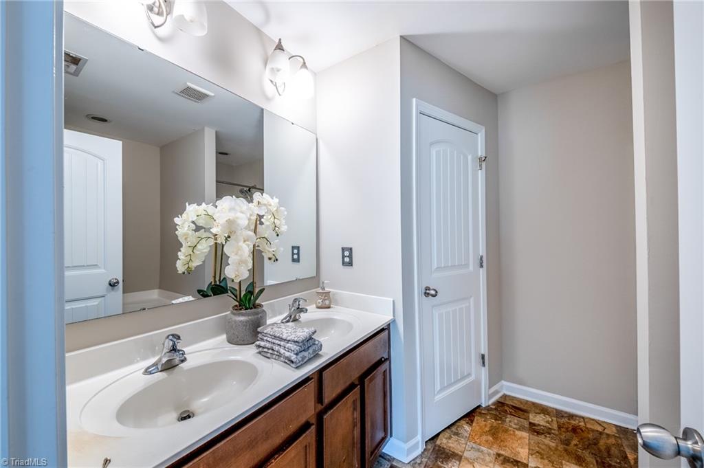 9814 Precious Stone Drive Property Photo 18