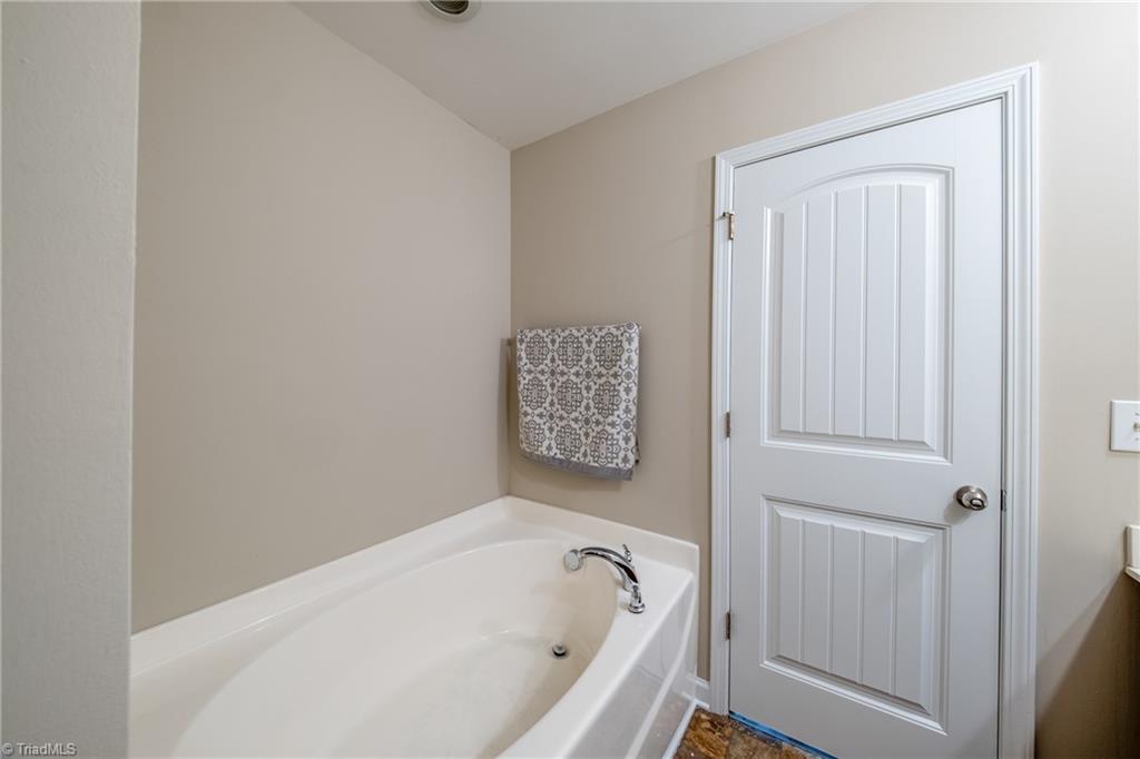 9814 Precious Stone Drive Property Photo 20