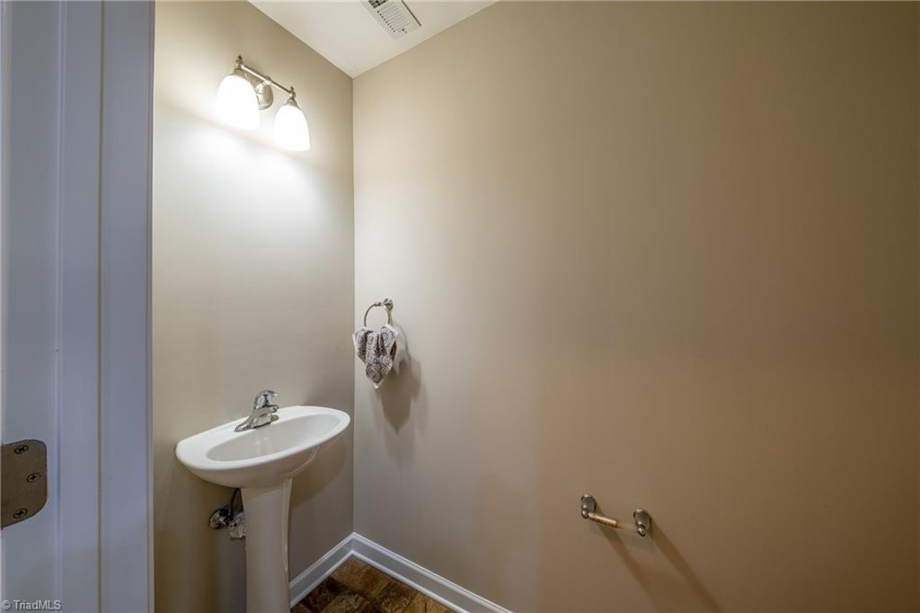 9814 Precious Stone Drive Property Photo 28