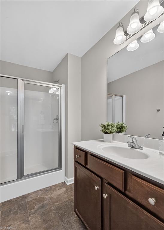 1575 Farningham Lane Property Photo 18