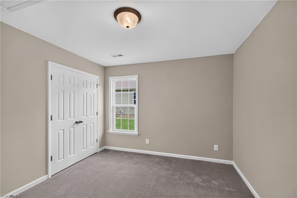 1575 Farningham Lane Property Photo 20